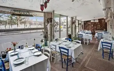 Barba Vasilis Rum Meyhanesi