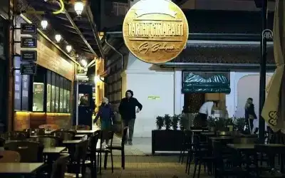 Tarihi Çınaraltı Çay Bahçesi