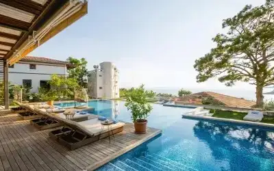 Melanippe Relaxing Hotel