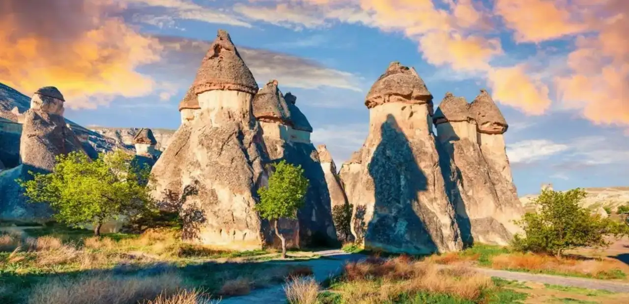 Paşabağ Rahipler Vadisi
