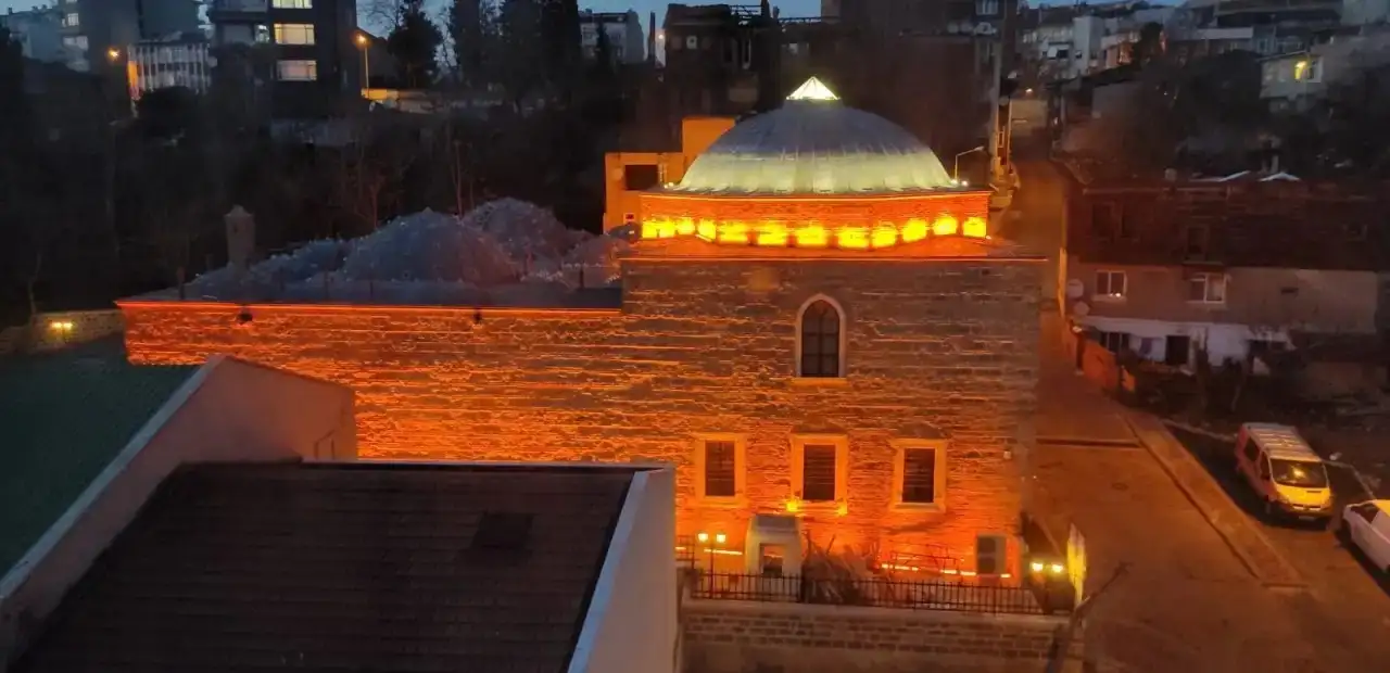 Tarihi Yalı Hamamı
