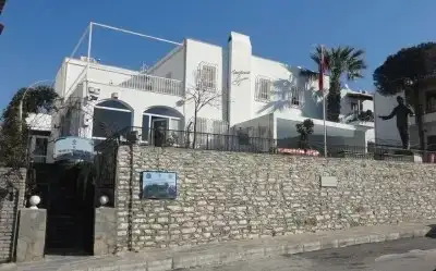 Zeki Müren Sanat Müzesi