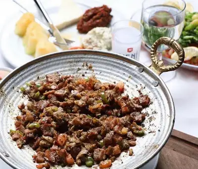 Çağrışan Et Mangal 13