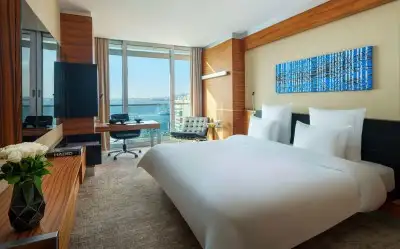 Alsancak’ta Nerede Kalınır?