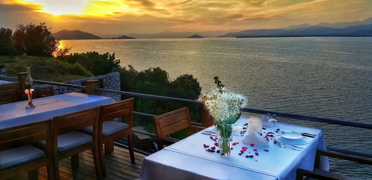 Ada Restaurant