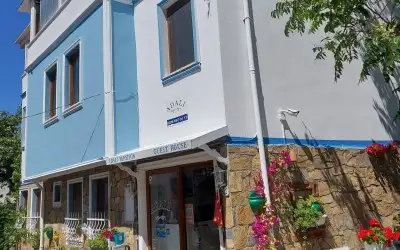 Adalı Konuk Evi