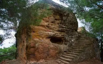 Adatepe Zeus Altarı