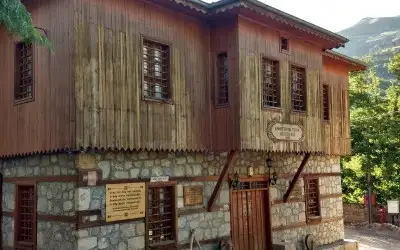 Ahmet Kutsi Tecer Kültür Evi