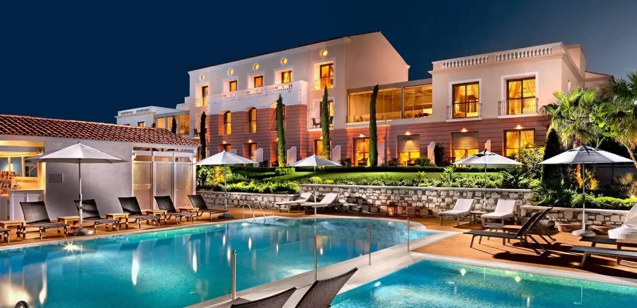 Antmare Hotel