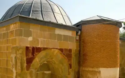 Arap Baba Mescidi ve Türbesi