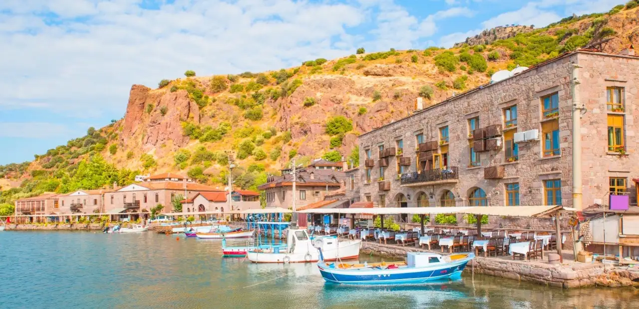 Assos Kamp Alanları: Assos’ta Kamp Yapabileceğiniz 16 Yer