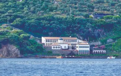 Ayışığı Manastırı