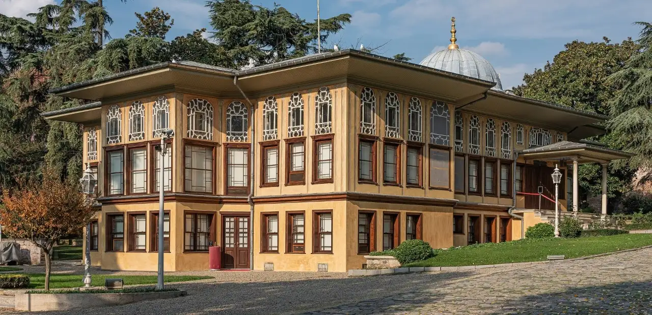 Aynalıkavak Kasrı