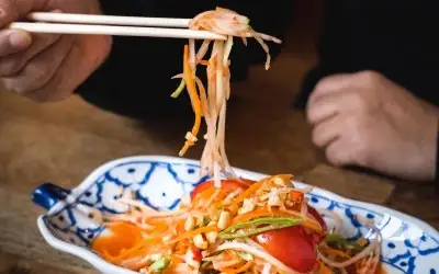 Az Çok Thai İstanbul