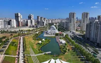 Bahçeşehir Gölet Parkı