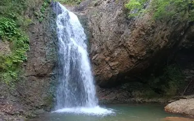 Baklabostan Şelalesi
