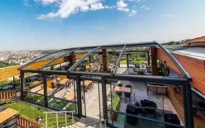 Balkon Cafe & Restaurant