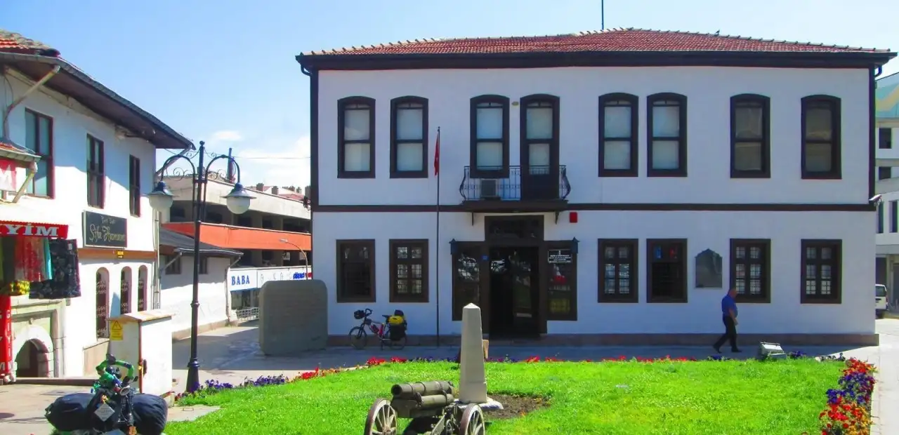 Batı Cephesi Karargâhı Müzesi