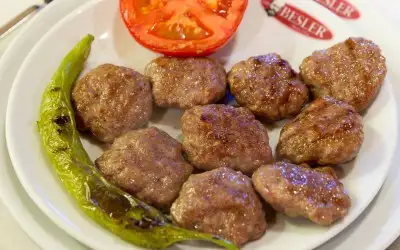 Besler İnegöl Köftecisi