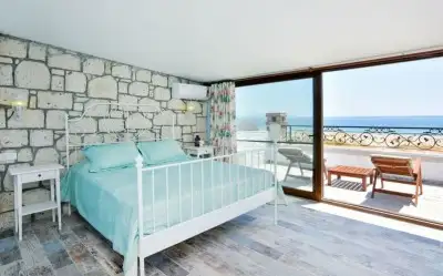 Beyaz Taş Otel Sarımsaklı