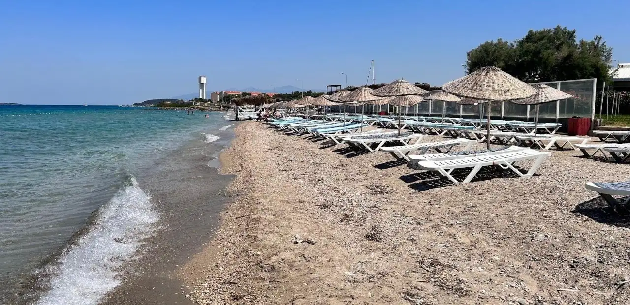 Çeşmealtı Mavi Plaj