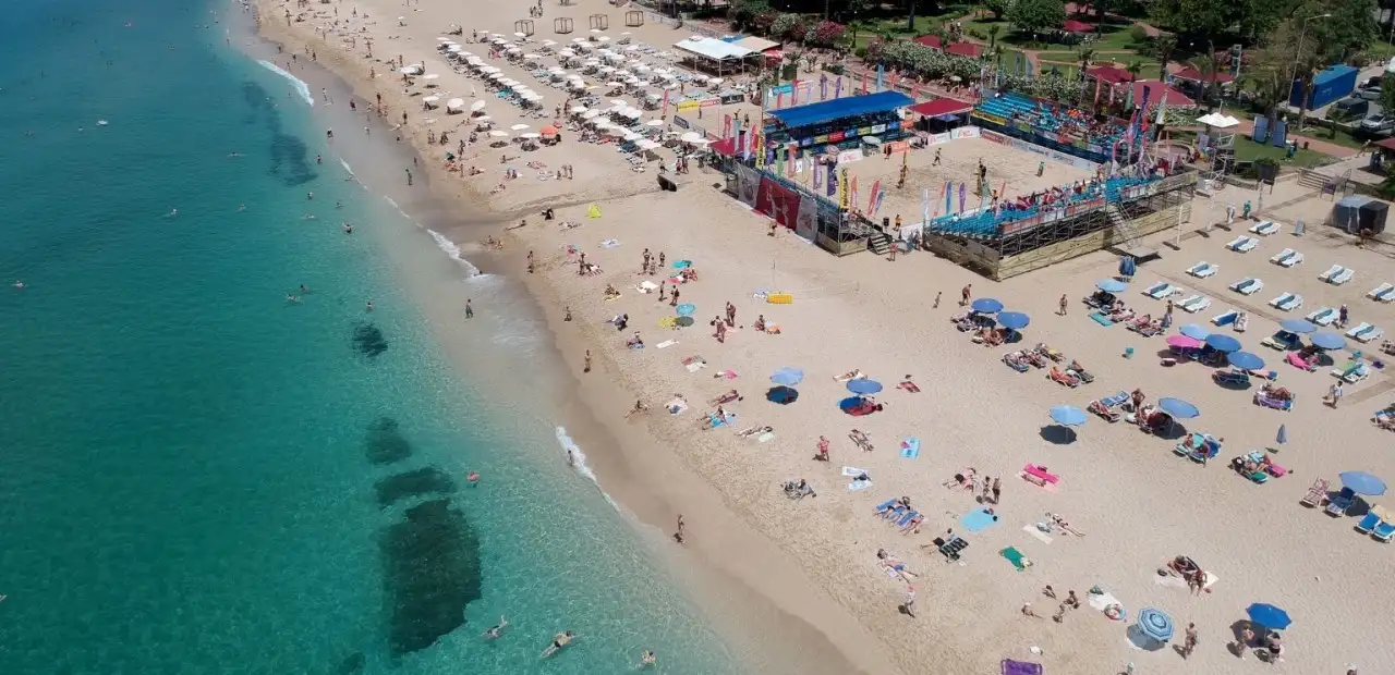 Damlataş Plajı