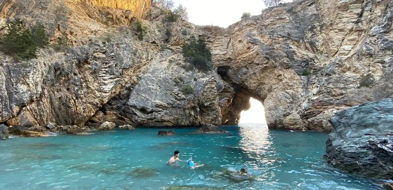 Delikdeniz Kral Koyu