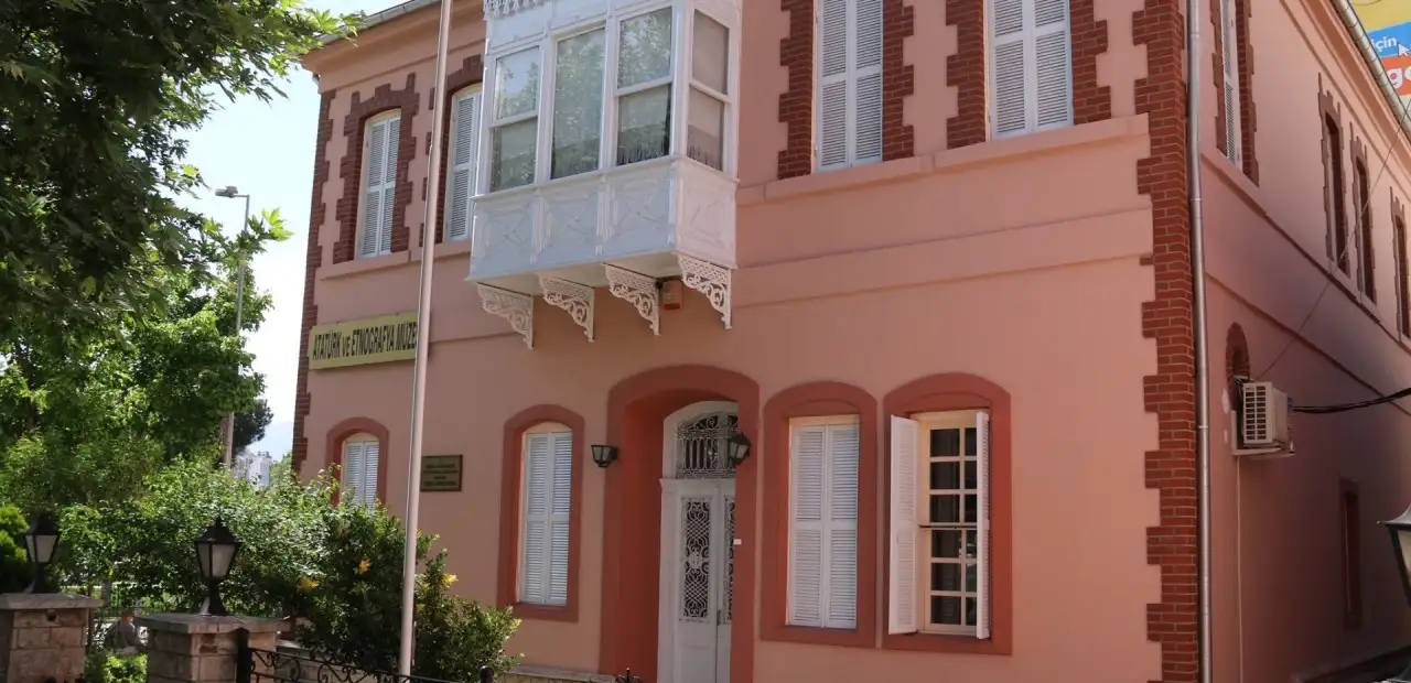 Denizli Atatürk Etnografya Müzesi