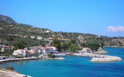 Dombarcık Plajı