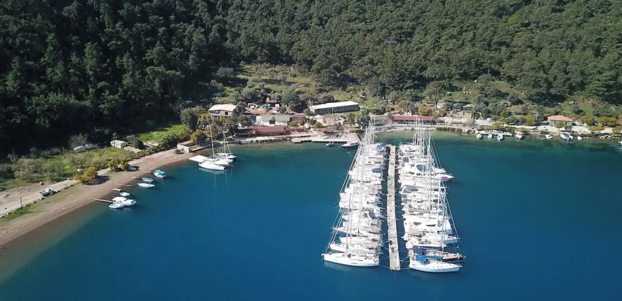 Ella Yacht Club Marinette