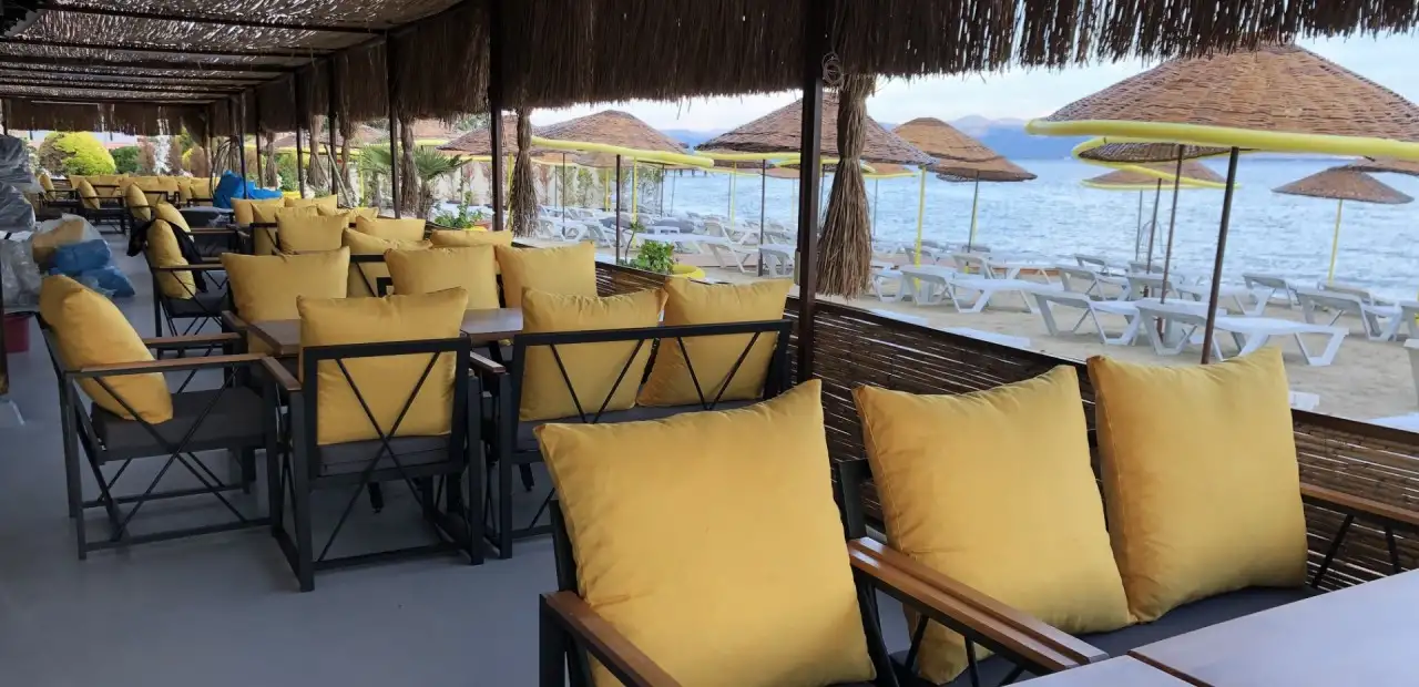 Enjoy Beach Cafe & Restaurant