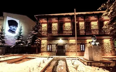 Gazi Ahmet Muhtar Paşa Konağı