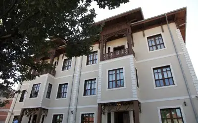 Gülezler Konağı