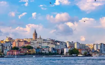Karaköy ve Galata Gezilecek Yerler: Haliç Kıyısında Gezilecek Yerler
