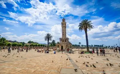 İzmir Yılbaşı Mekanları: İzmir’de Yılbaşı Gecesini Geçirmek İçin En Keyifli 10 Mekan