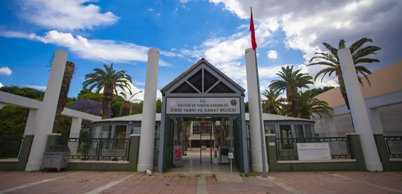 İzmir Tarih ve Sanat Müzesi