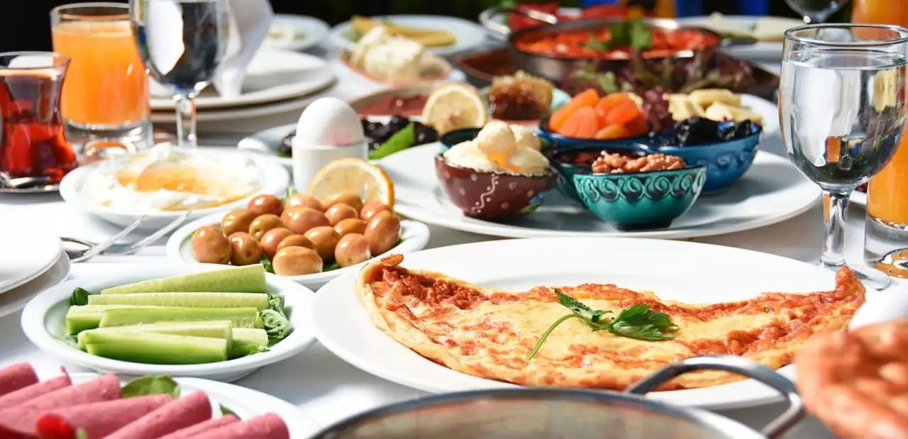 Emirgan En İyi Kahvaltı Mekanları: Emirgan’daki En İyi 7 Kahvaltıcı Tavsiyesi