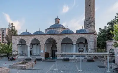 Karacabey Cami