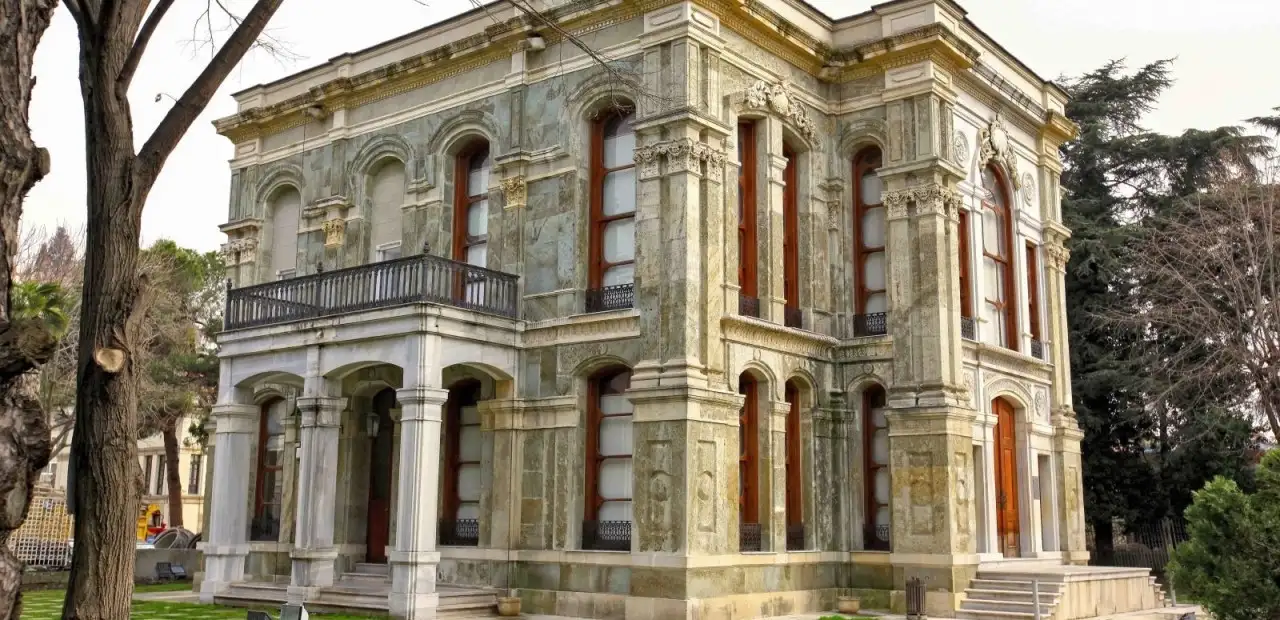 Kasr-ı Hümayun Saray Müzesi