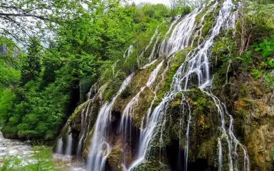 Kuzalan Tabiat Parkı ve Mavi Göl