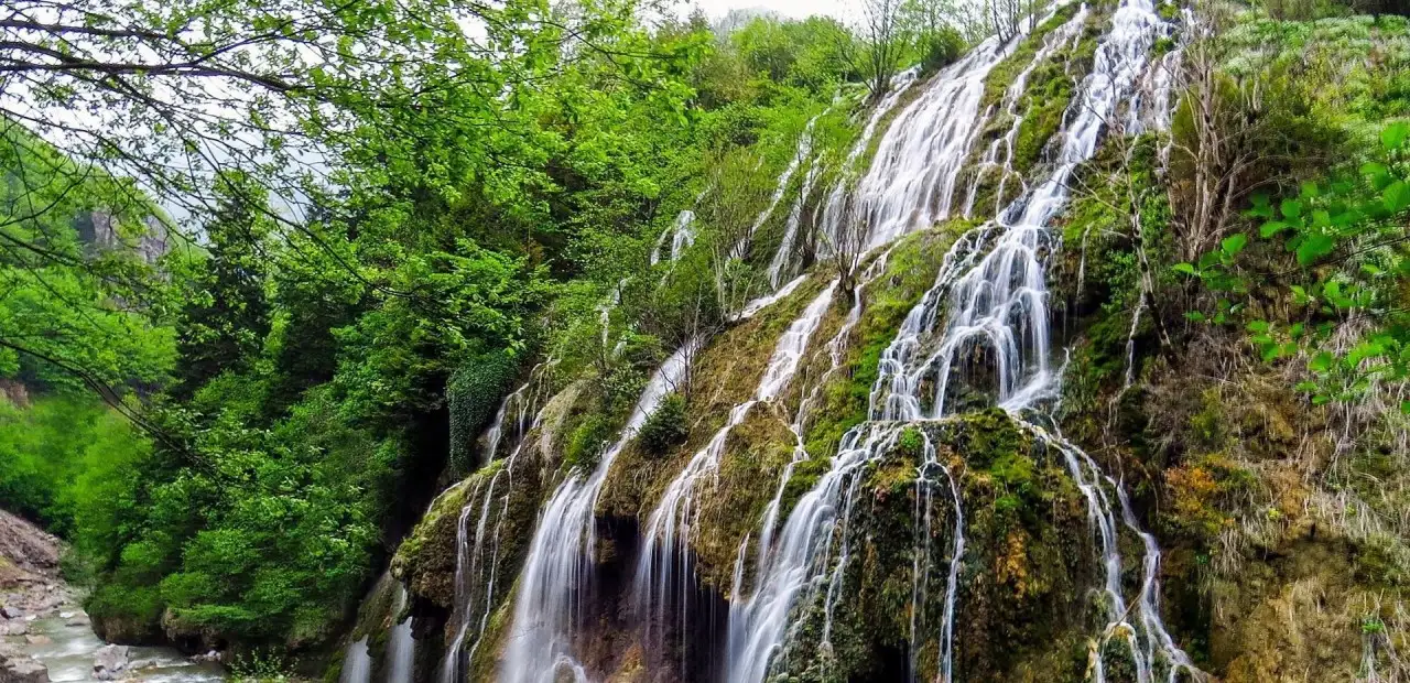 Kuzalan Tabiat Parkı ve Mavi Göl