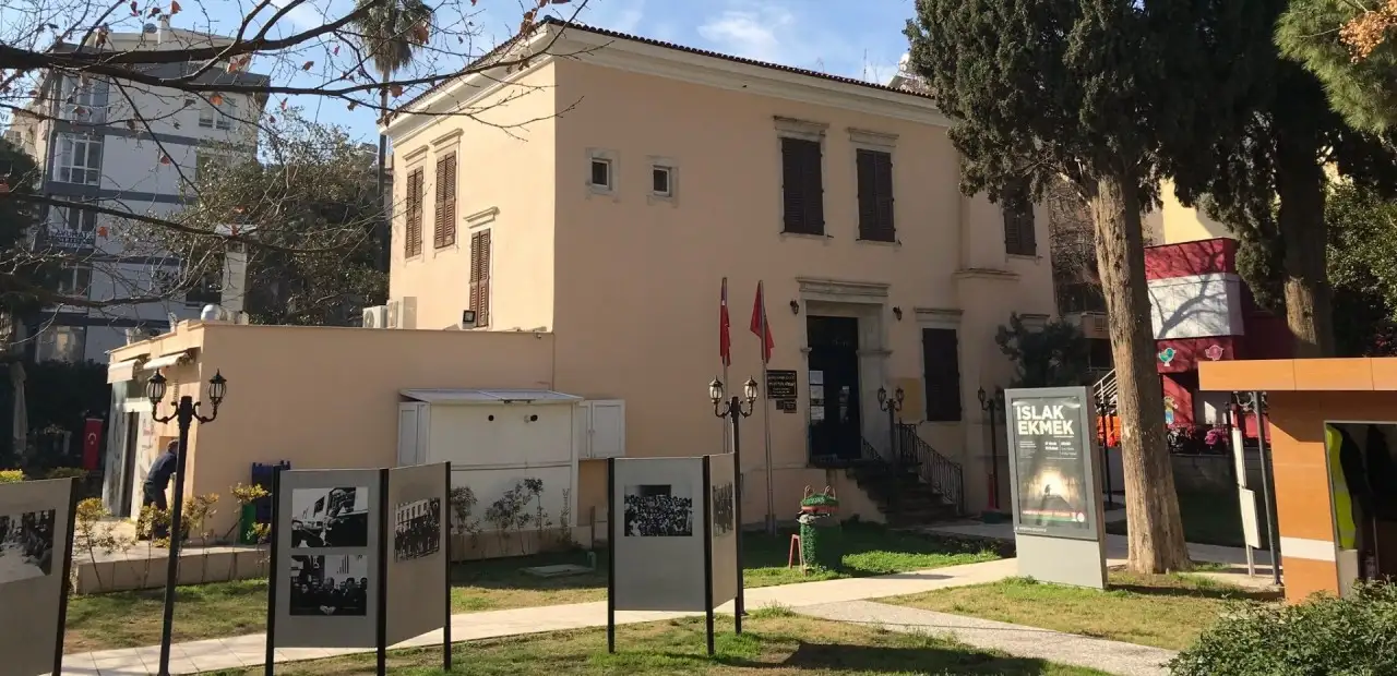 Latife Hanım Köşkü Anı Evi