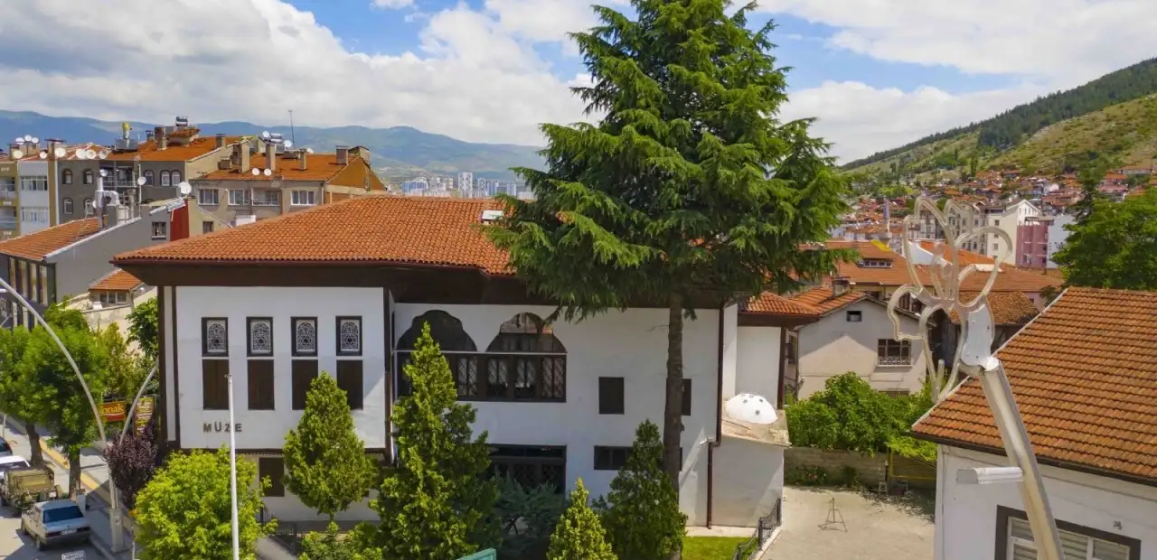 Latifoğlu Konağı