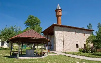 Mahmutbey Camii