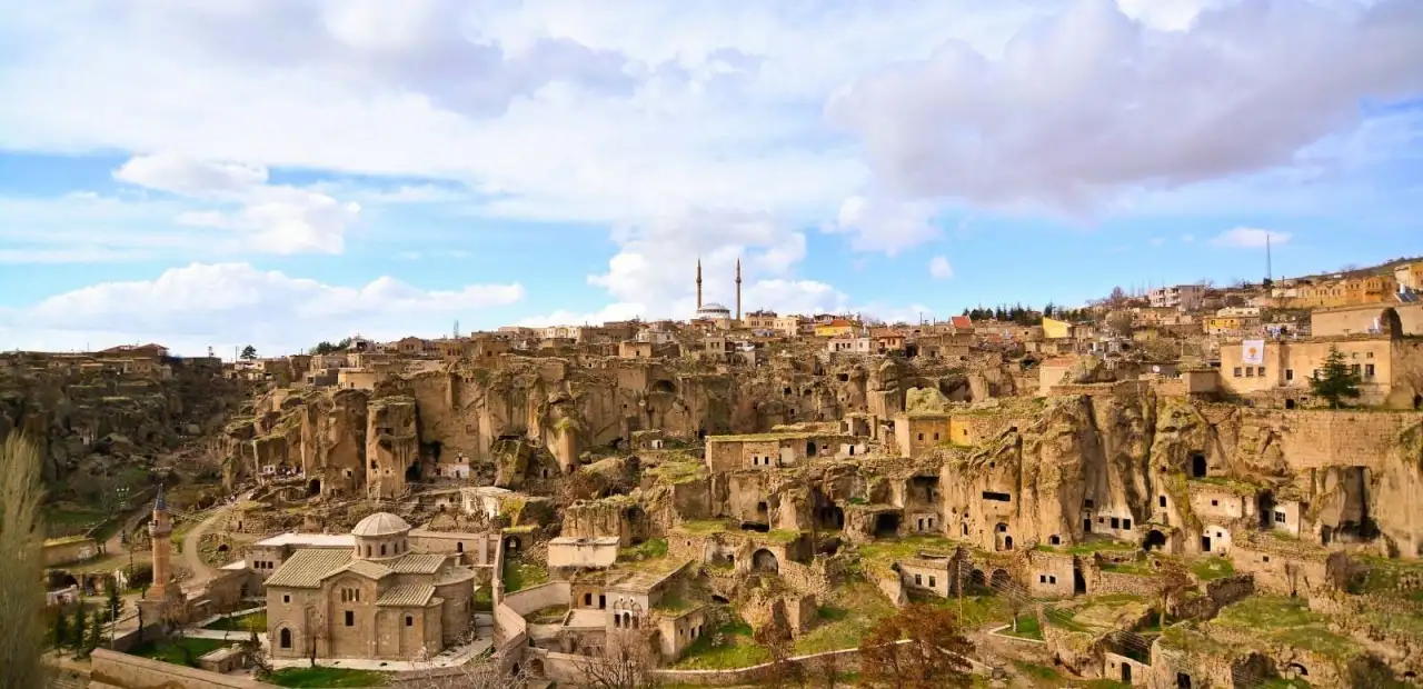 Manastır Vadisi
