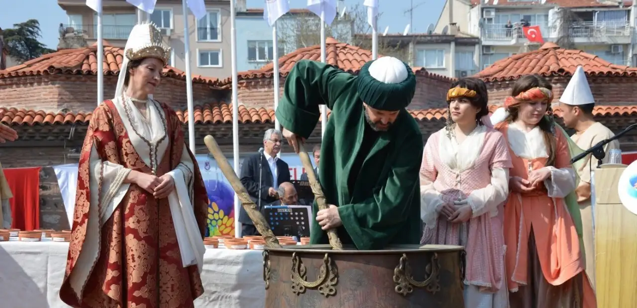 Manisa Mesir Macunu Festivali