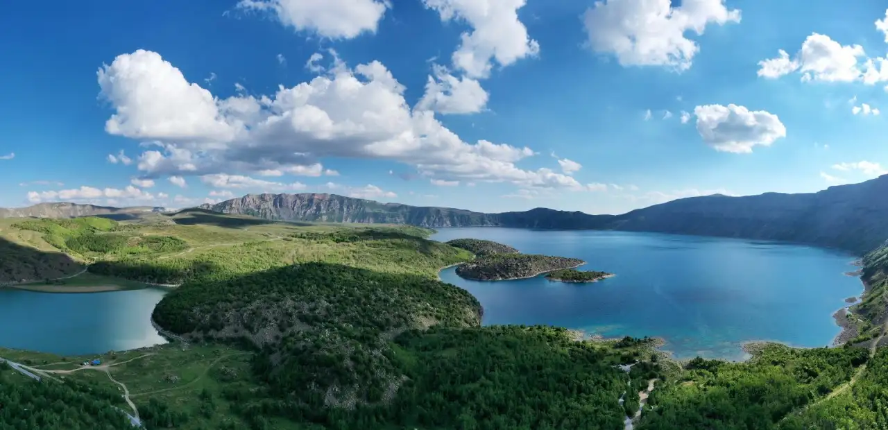 Nemrut Gölü