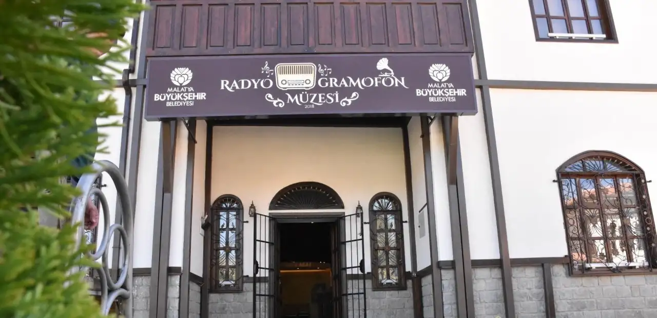 Radyo ve Gramofon Müzesi
