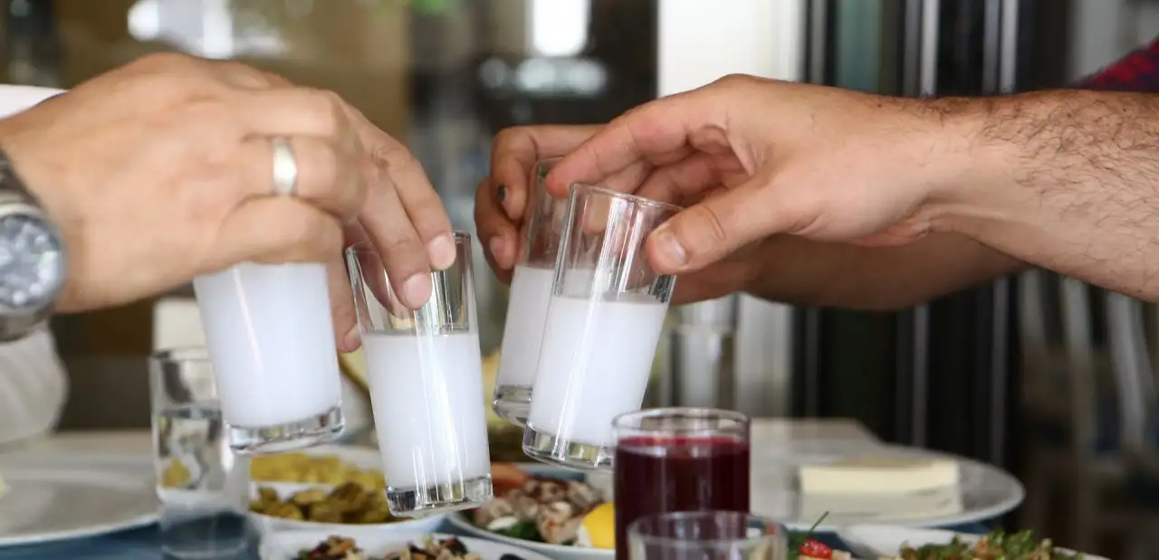 Anadolu Yakası'nın En İyi Yeni Nesil Meyhaneleri: En İyi 10 Yeni Nesil Meyhane