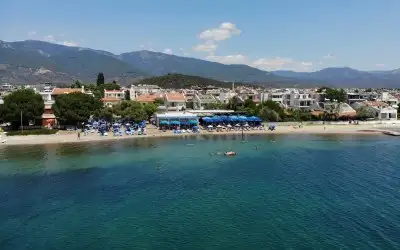 Saka Cafe Beach